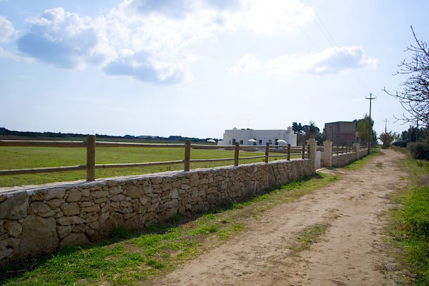 Veduta della strada sterrata